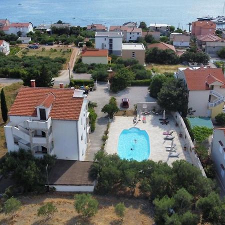 Apartments Villa Olga Rab Town Exterior photo