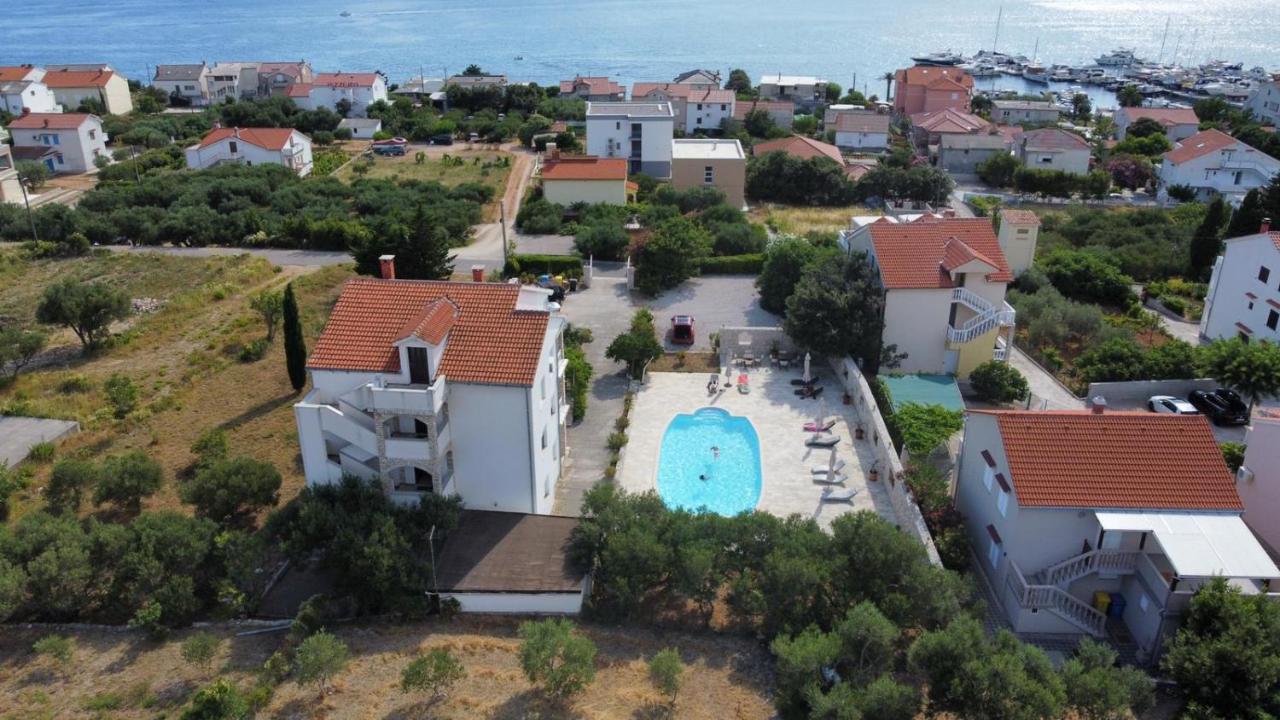 Apartments Villa Olga Rab Town Exterior photo